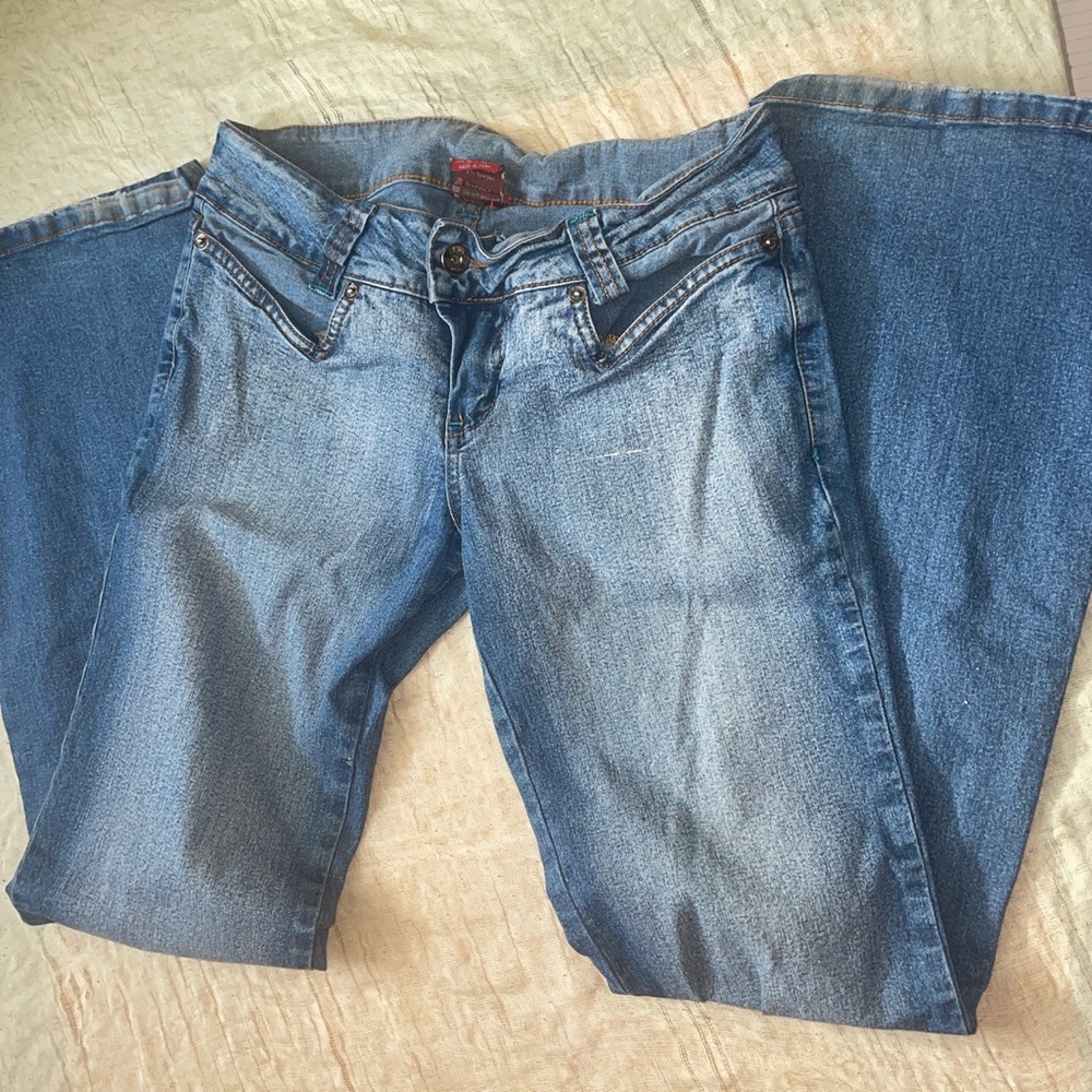 Beverly jeans y2k low waisted bootcut flare style
Size: 5